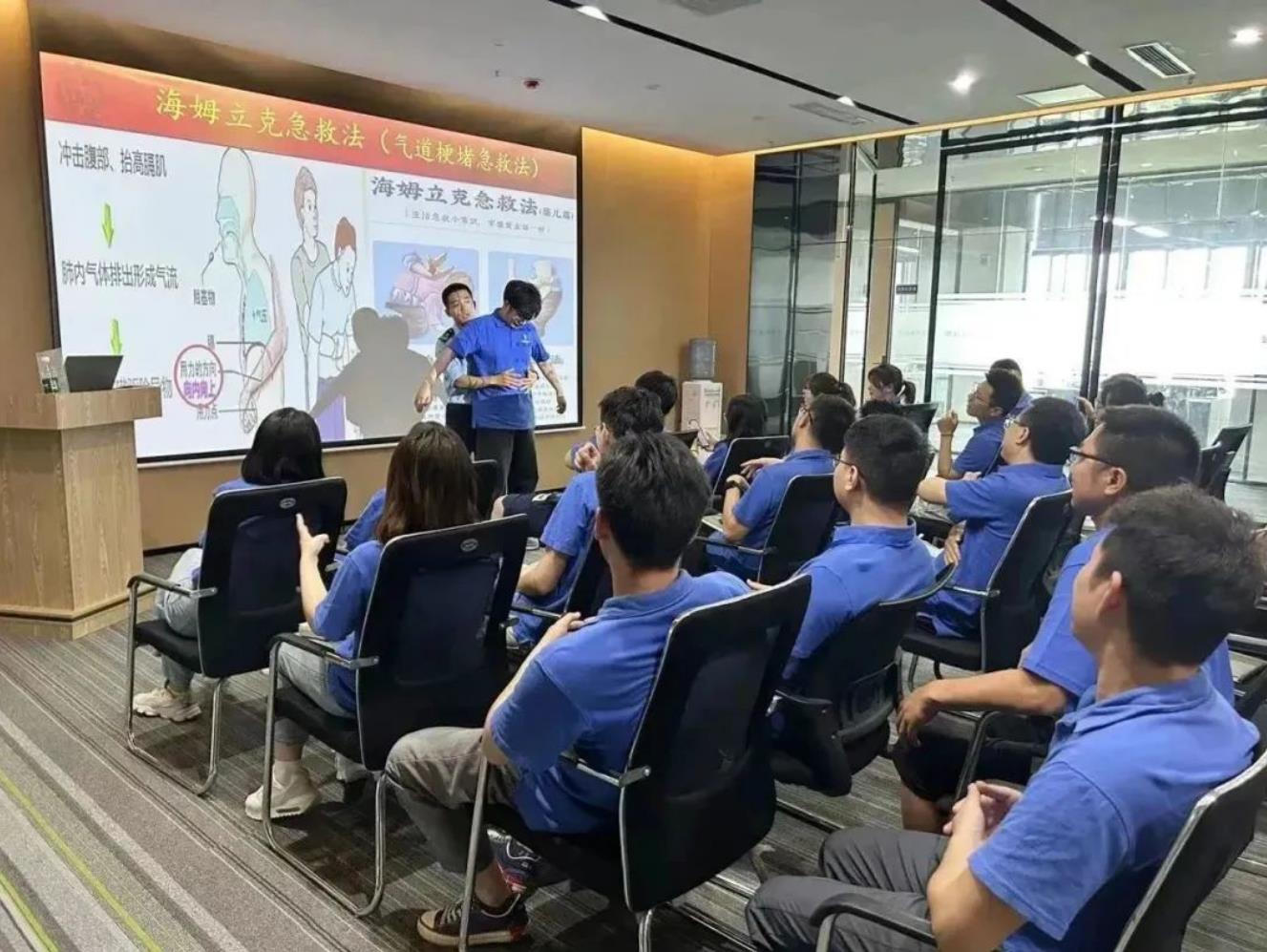 维多利亚老品牌vic(集团)官方网站